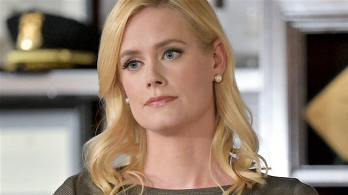 The Detective Baker Storyline Abigail Hawk Would Love To See On Blue ...